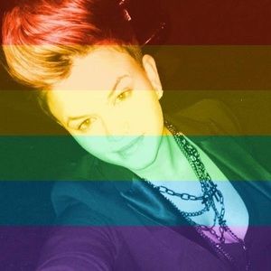 Meet your Posher, Alexia